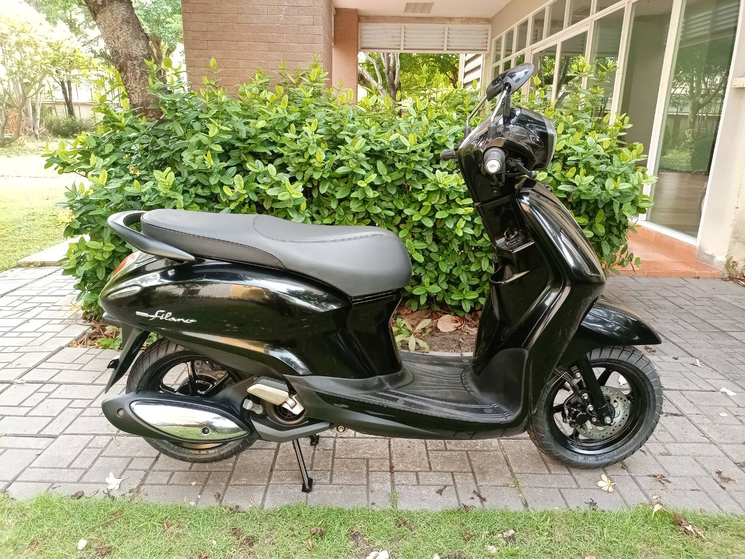 Grand Filano Hybrid Connected (ABS)